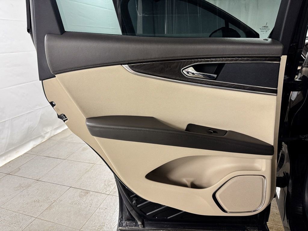 Used 2017 Lincoln MKX Reserve FWD image 15