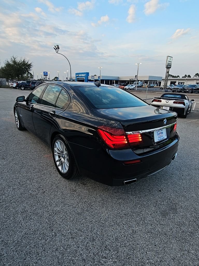 Used 2015 BMW 750i image 5