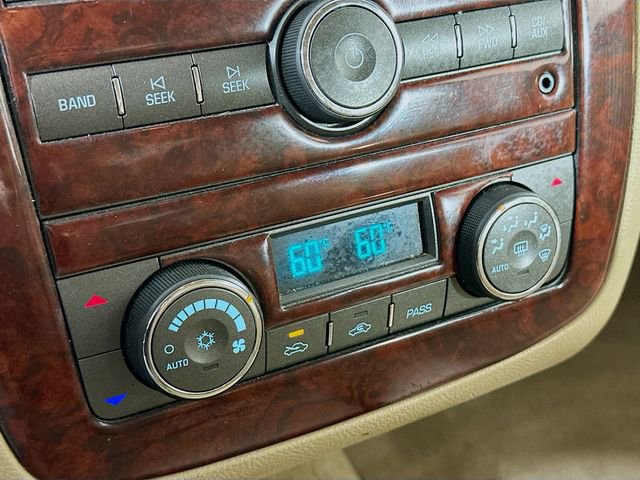 Used 2011 Buick Lucerne CXL w/ Driver Confidence Package FWD image 14