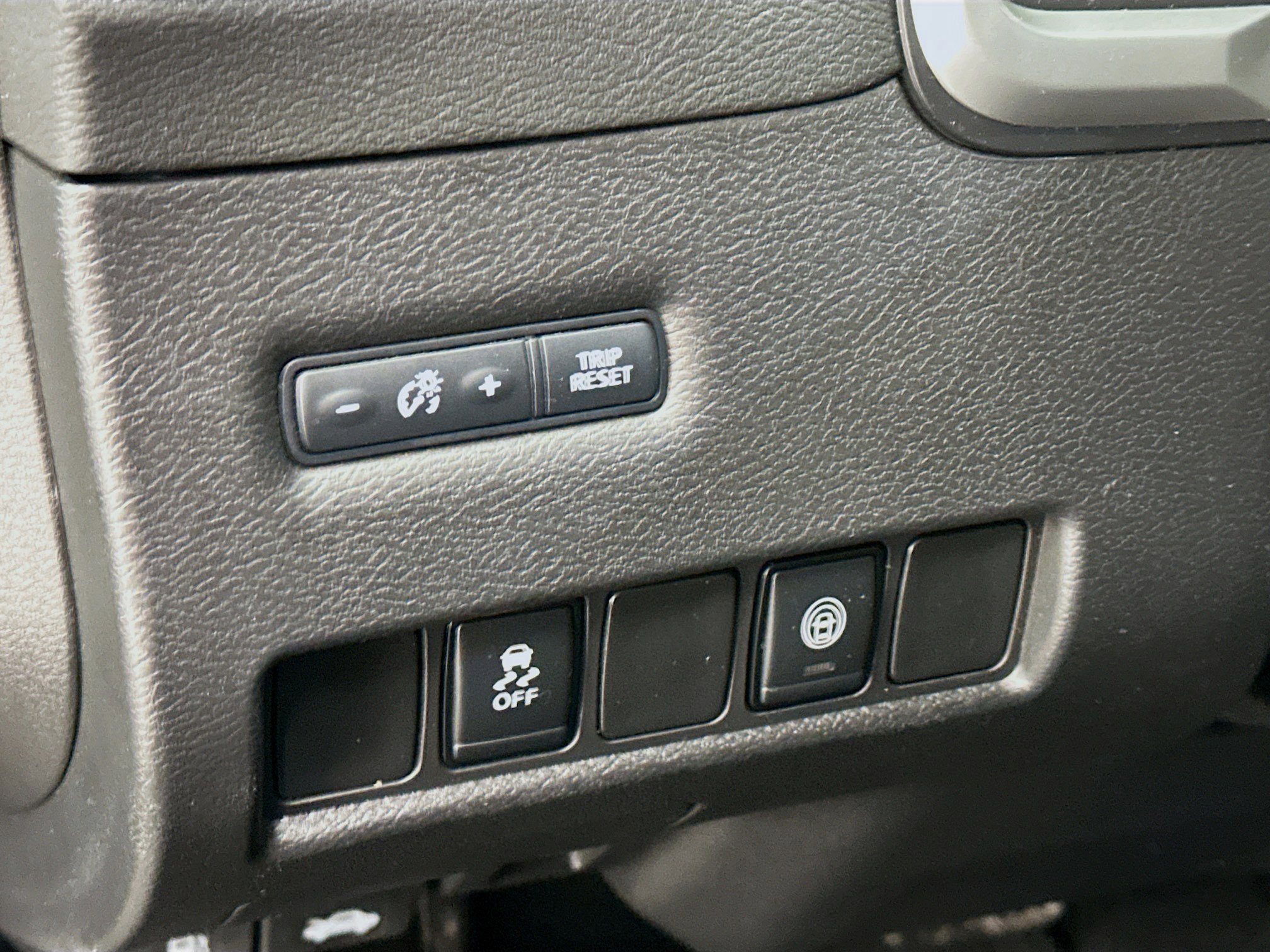 Used 2024 Nissan Murano SV image 17