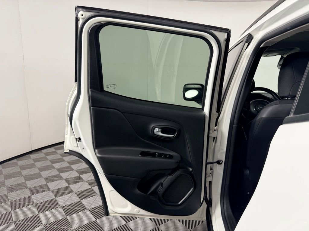 Used 2020 Jeep Renegade Altitude image 29