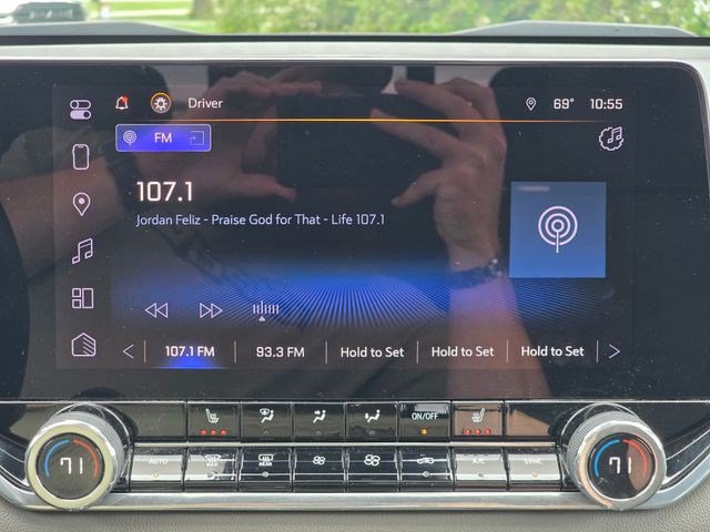 Used 2024 Chevrolet Colorado ZR2 w/ Technology Package AWD/4WD image 36