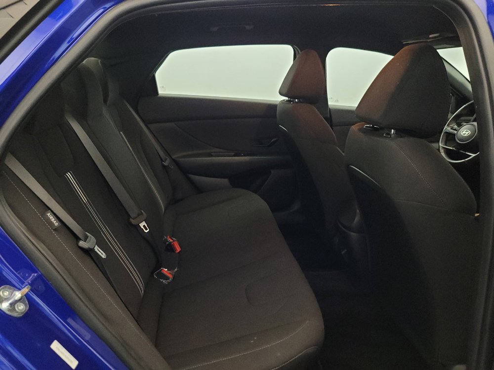 Used 2025 Hyundai Elantra Sport FWD image 19