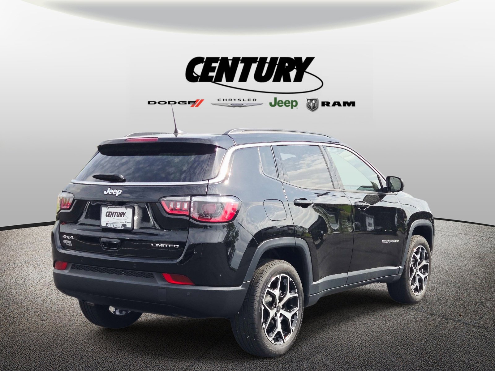 Used 2025 Jeep Compass Limited image 4