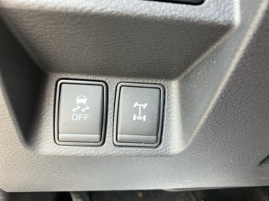 Used 2022 Nissan Frontier PRO-4X w/ Pro-4X Premium Package AWD/4WD image 18