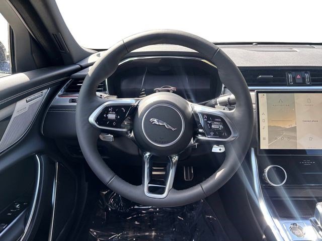 New 2024 Jaguar XF R-Dynamic SE AWD/4WD image 15