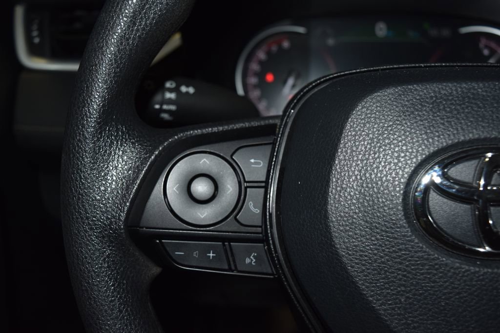 Used 2025 Toyota RAV4 XLE image 7