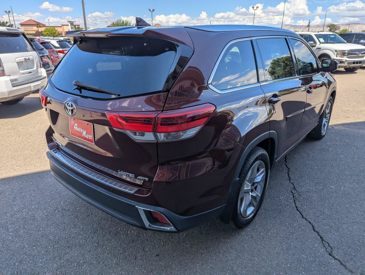 Used 2017 Toyota Highlander Limited AWD/4WD image 6