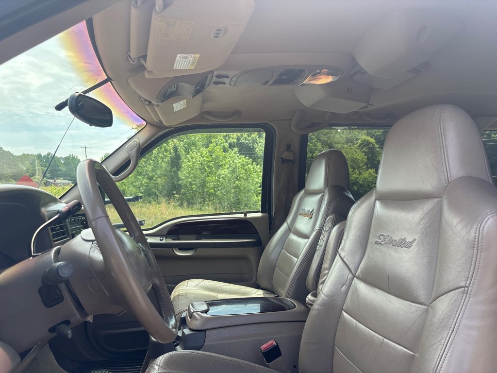 Used 2002 Ford Excursion Limited RWD image 9
