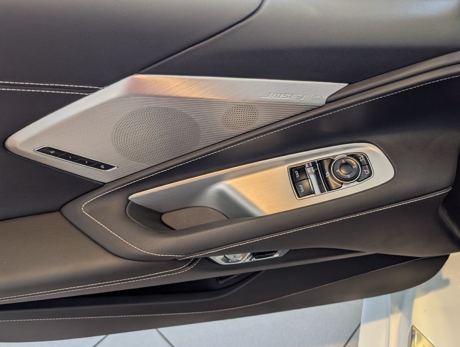 Used 2020 Chevrolet Corvette Stingray Preferred Cpe w/ 2LT Preferred Equipment Group RWD image 16