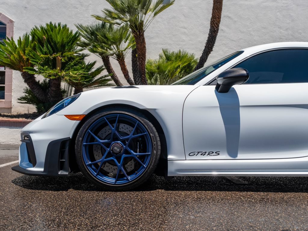 Used 2025 Porsche 718 Cayman GT4 RS w/ Weissach Package RWD image 4