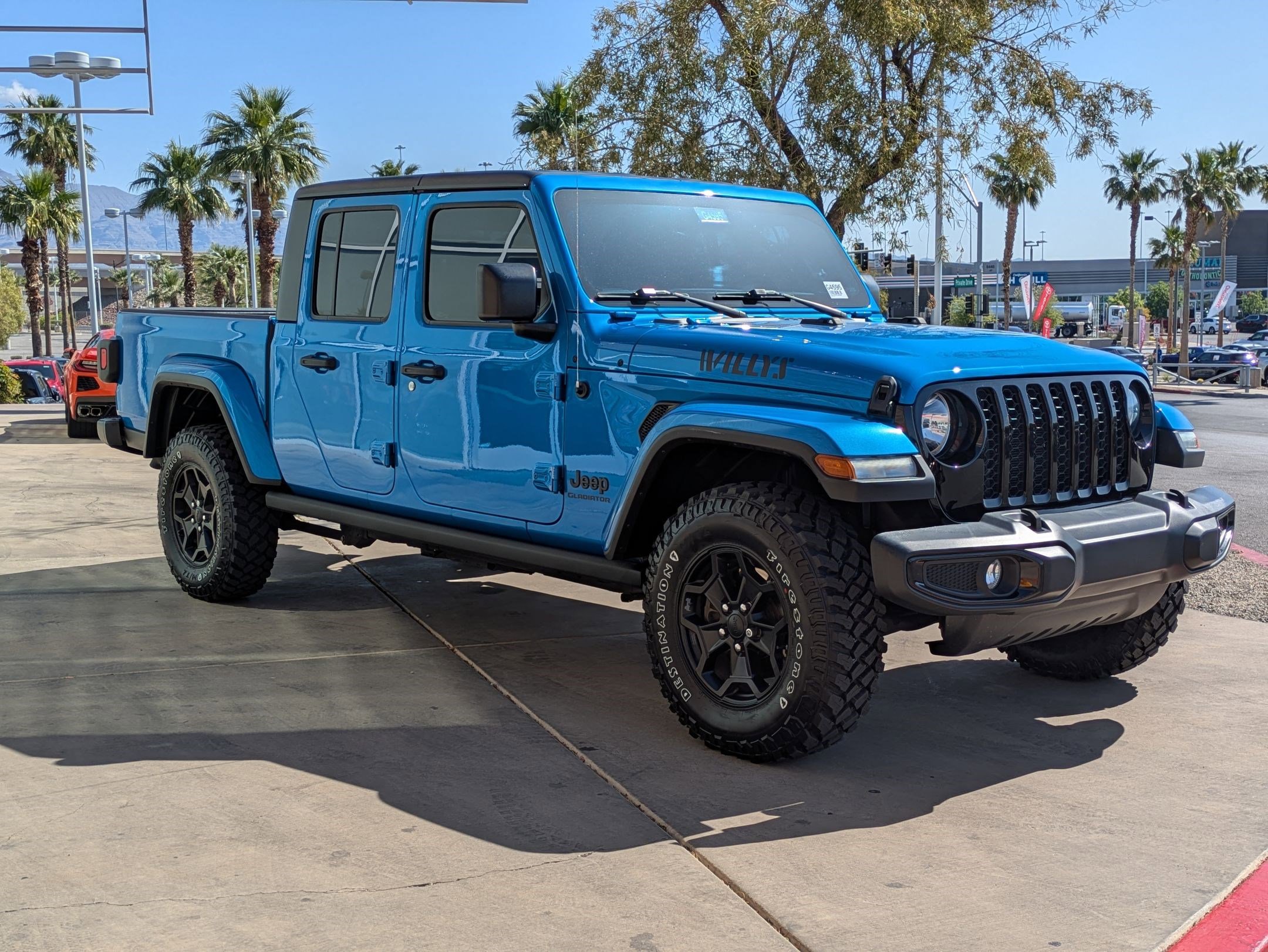 Used 2021 Jeep Gladiator Willys AWD/4WD image 7