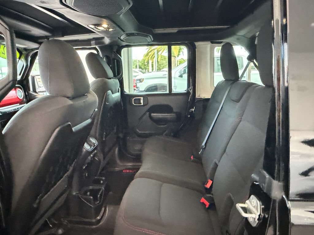 Used 2021 Jeep Wrangler Unlimited Rubicon AWD/4WD image 13