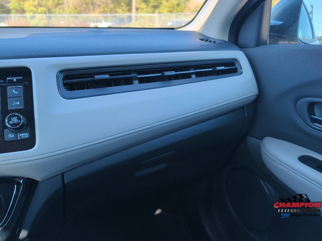 Used 2019 Honda HR-V LX image 16