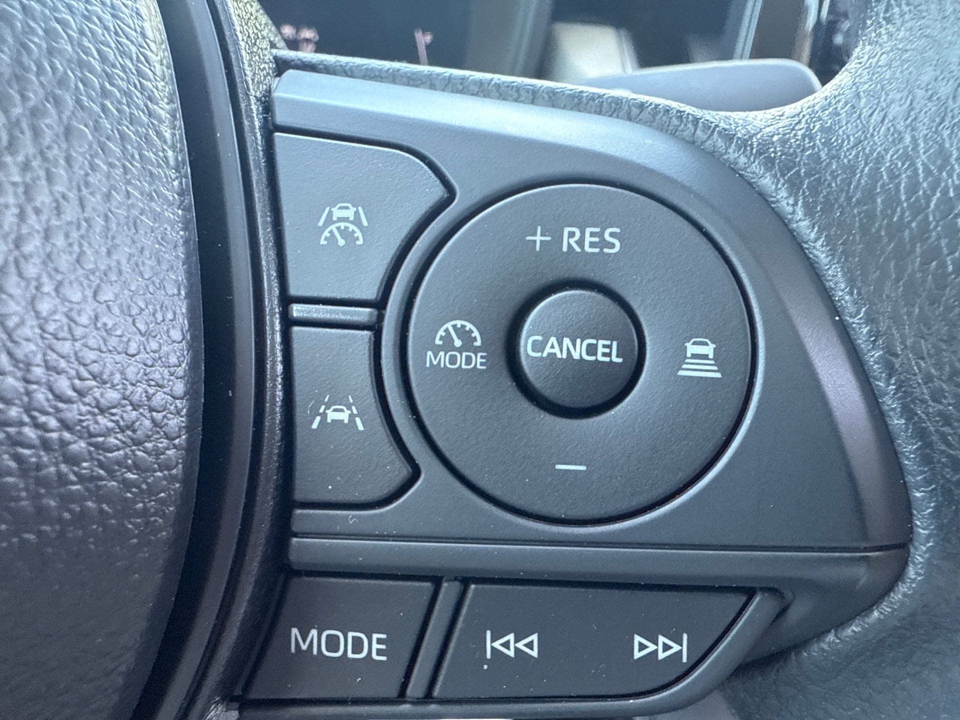 Certified 2026 Toyota Corolla Cross L FWD image 25