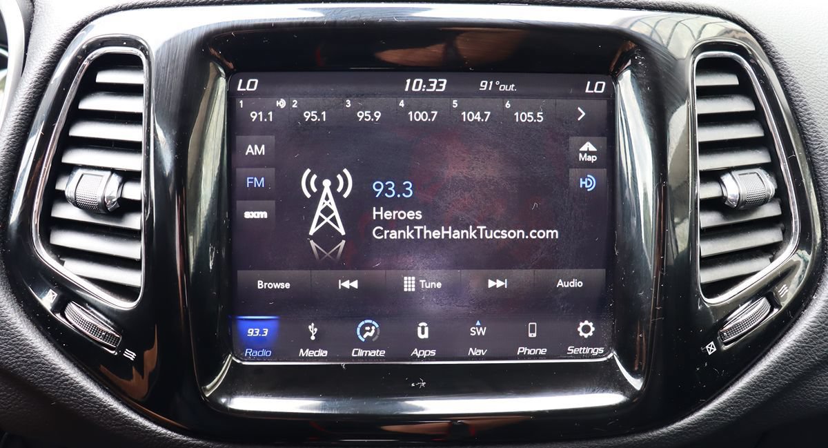 Used 2019 Jeep Compass Latitude FWD image 46