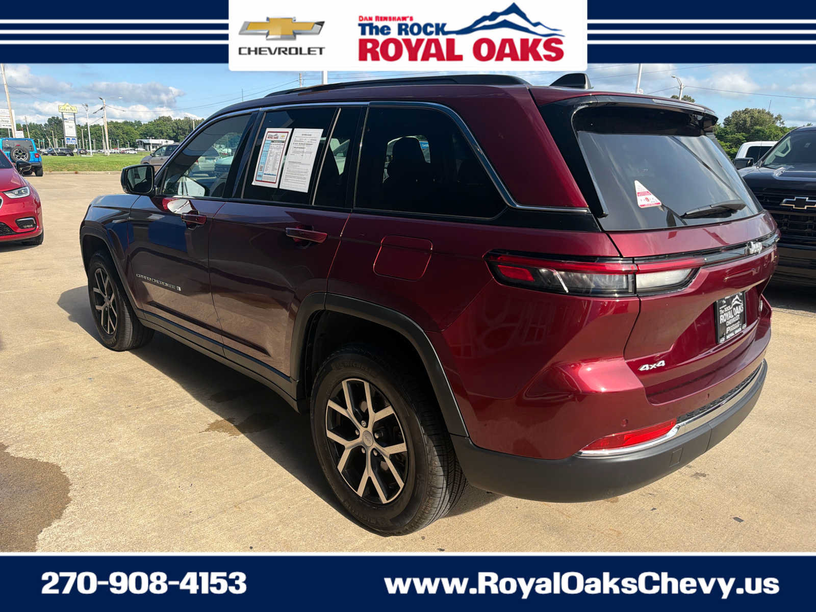 Used 2024 Jeep Grand Cherokee Limited AWD/4WD image 3