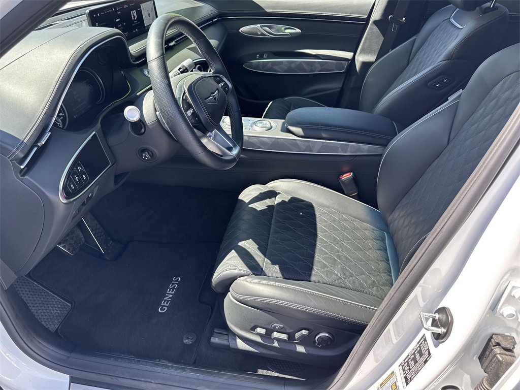 Used 2024 Genesis GV70 3.5T Sport w/ Sport Advanced Package image 9