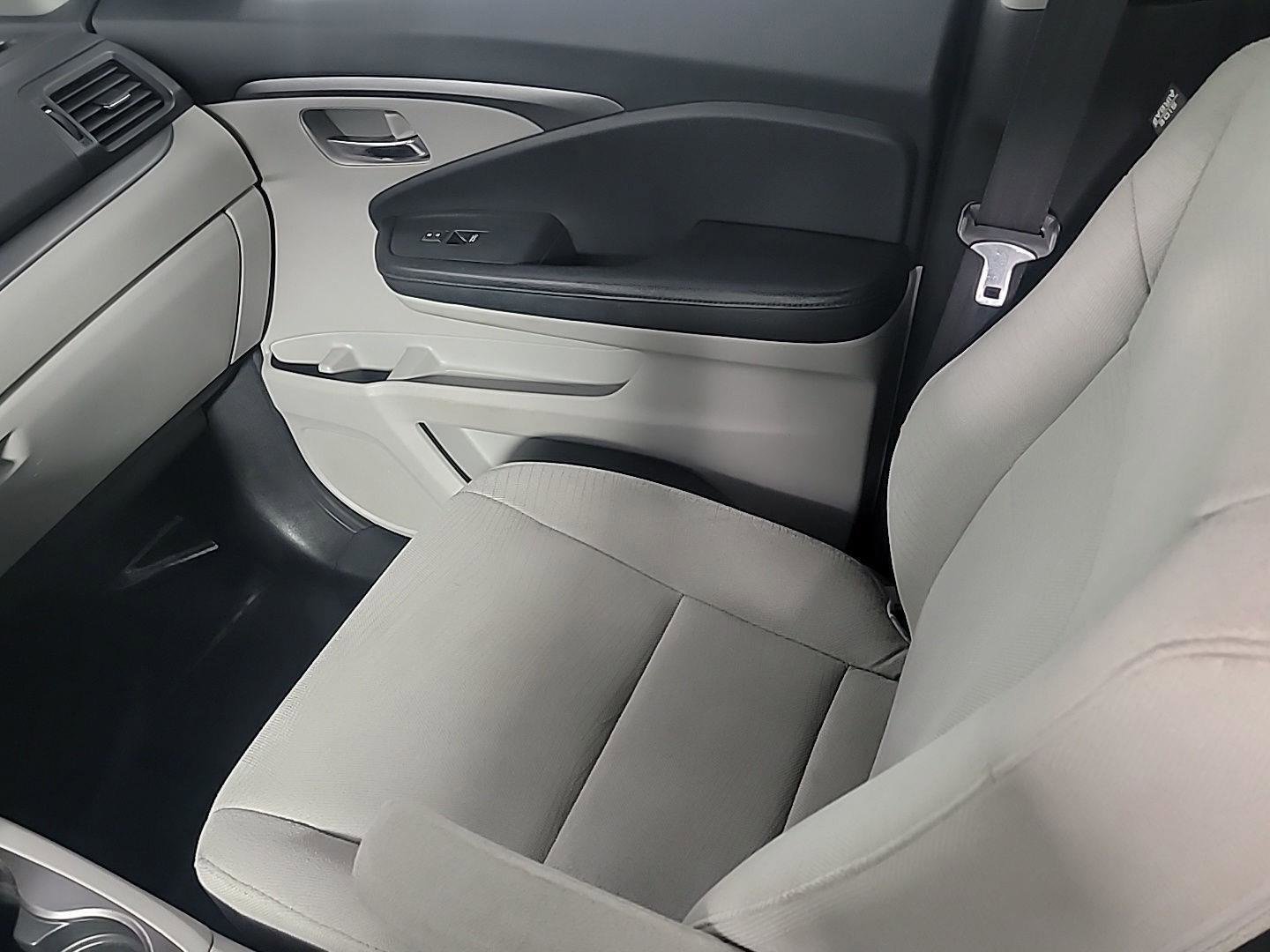 Certified 2017 Honda Pilot EX image 24