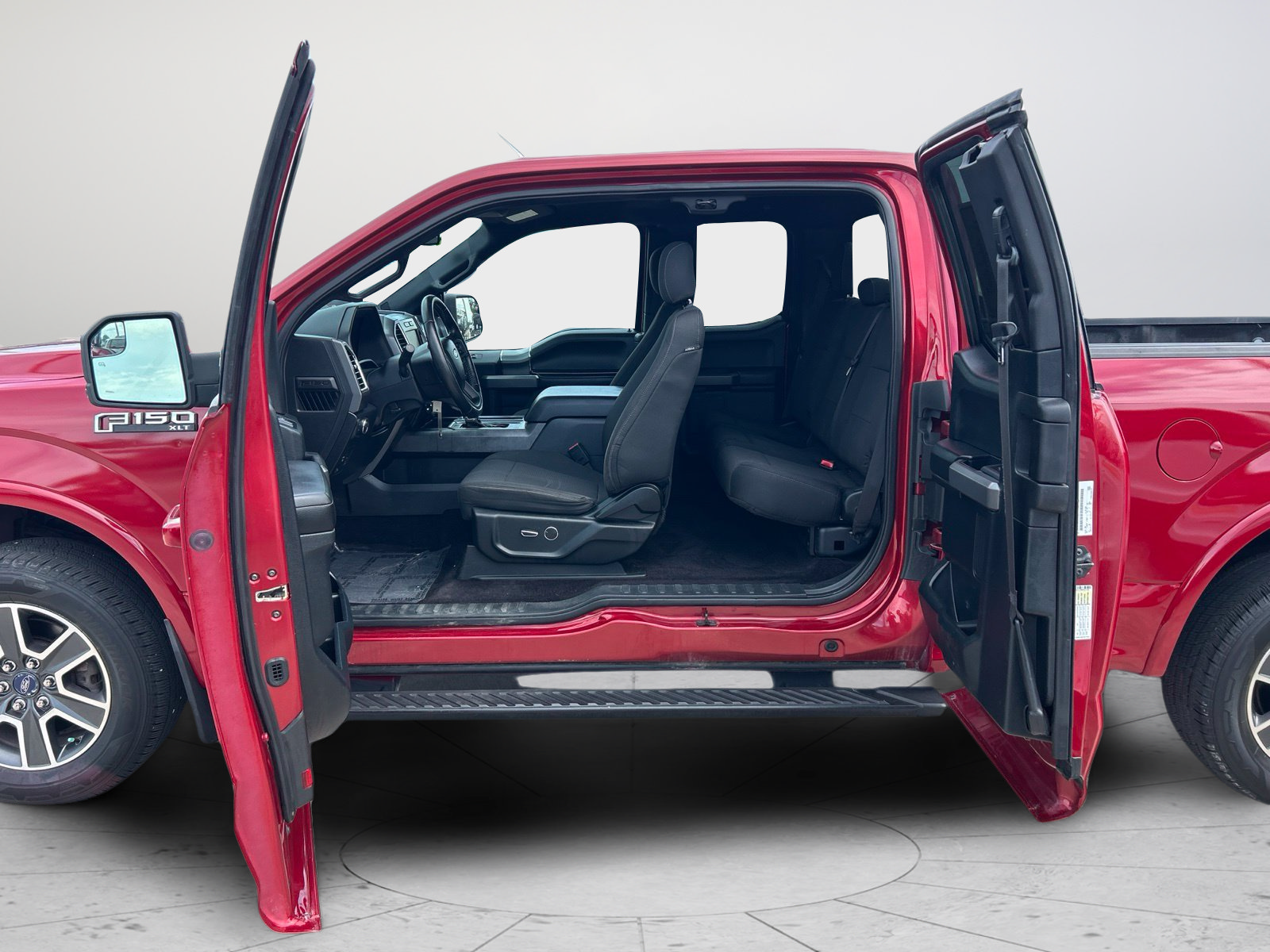Used 2015 Ford F150 XLT w/ Equipment Group 301A Mid RWD image 24