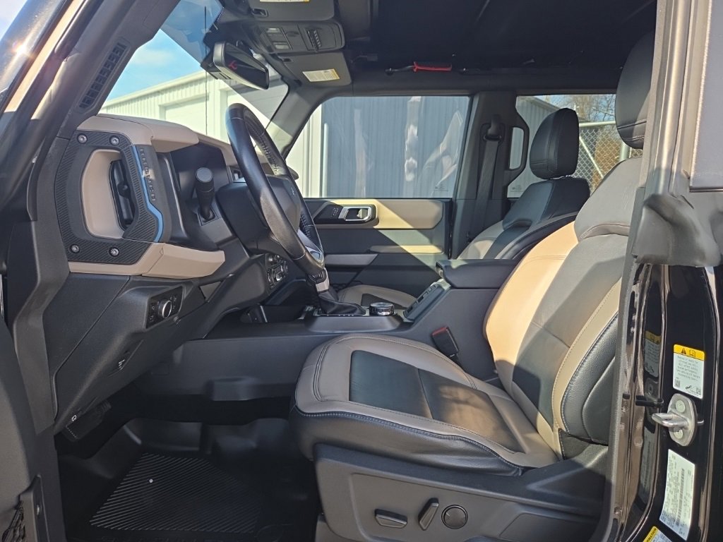 Used 2023 Ford Bronco Wildtrak image 13