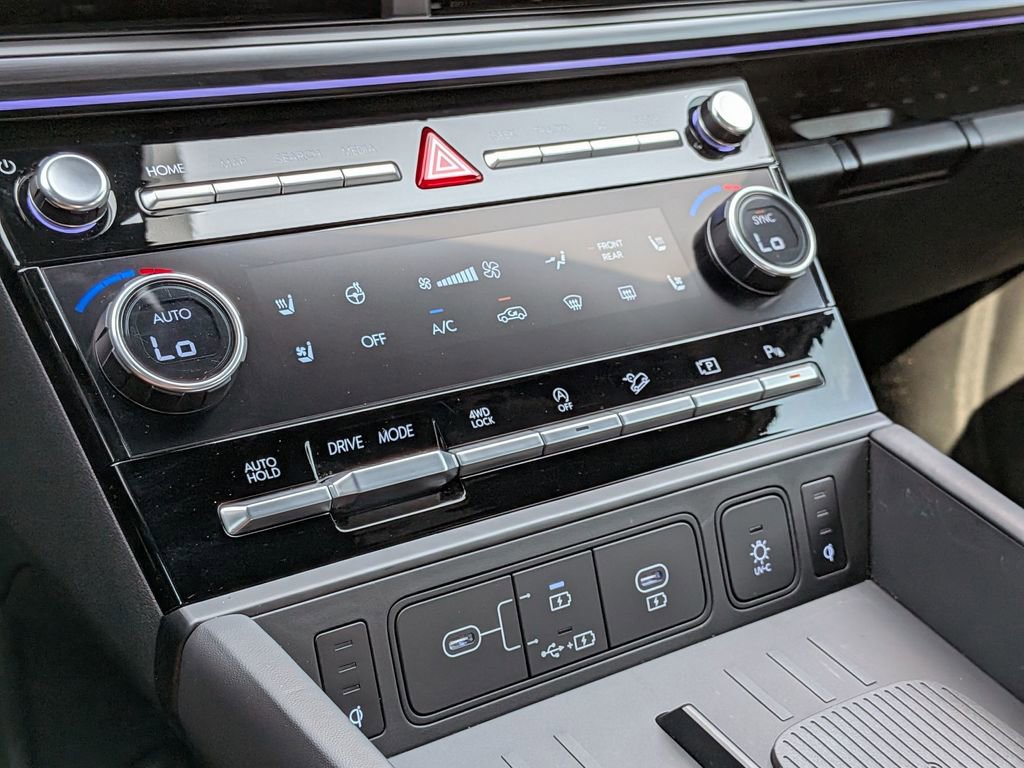 Certified 2025 Hyundai Santa Fe Calligraphy image 15