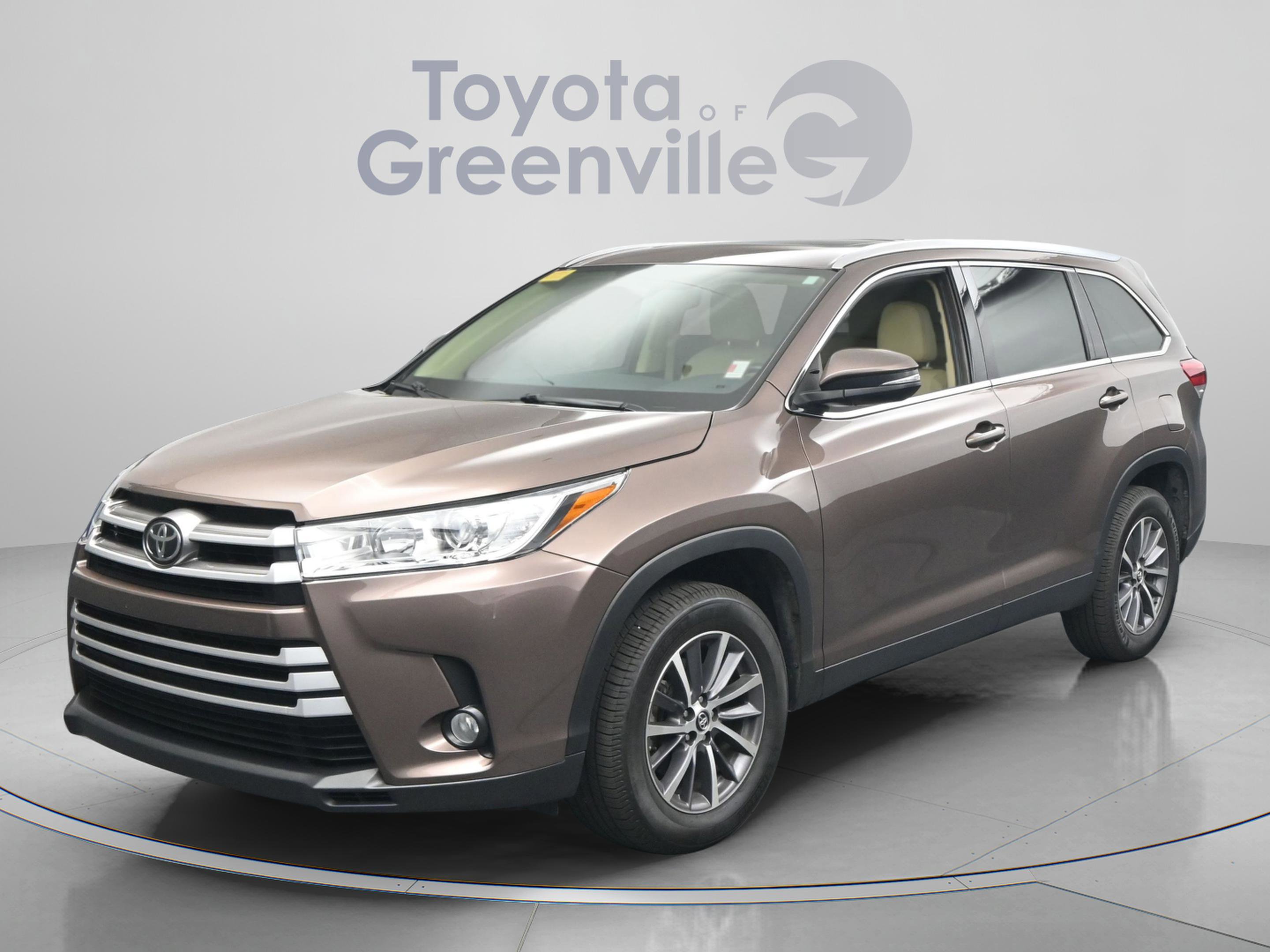 Used 2019 Toyota Highlander XLE image 1