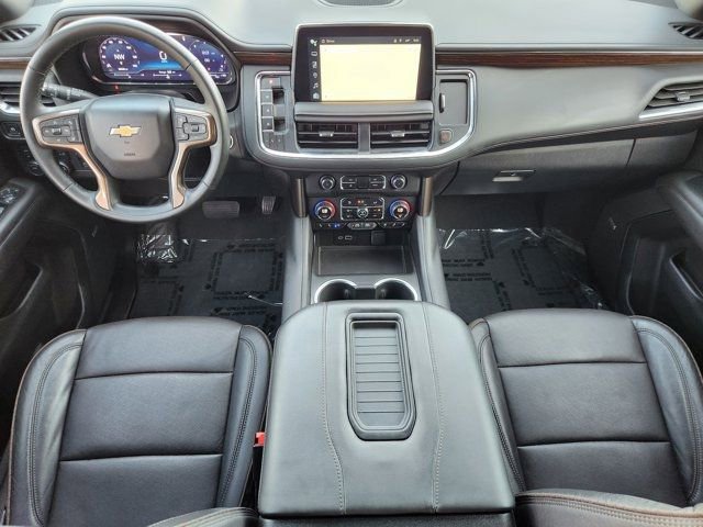 Used 2024 Chevrolet Suburban High Country w/ Premium Package image 28