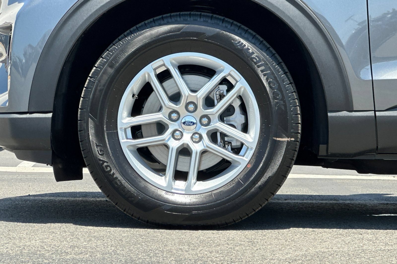 New 2026 Ford Explorer Active w/ Active Comfort Package RWD image 26