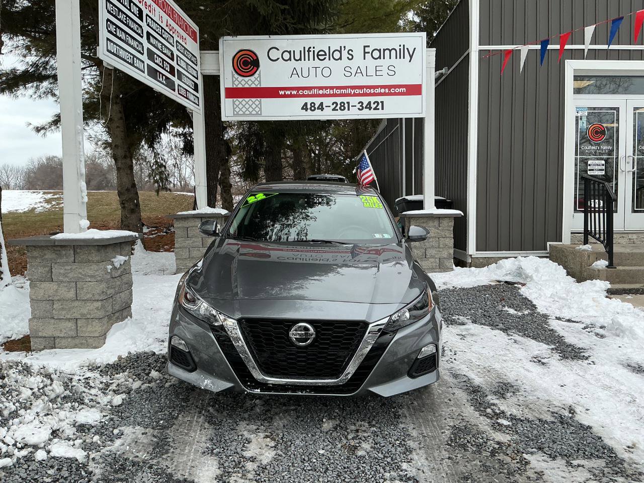 Used 2022 Nissan Altima 2.5 S image 2