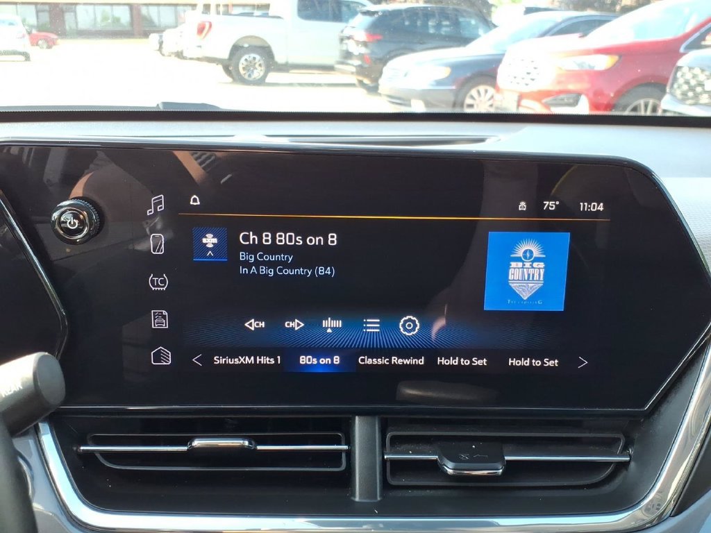 Used 2026 Chevrolet Trax ACTIV w/ Sunroof Package FWD image 15