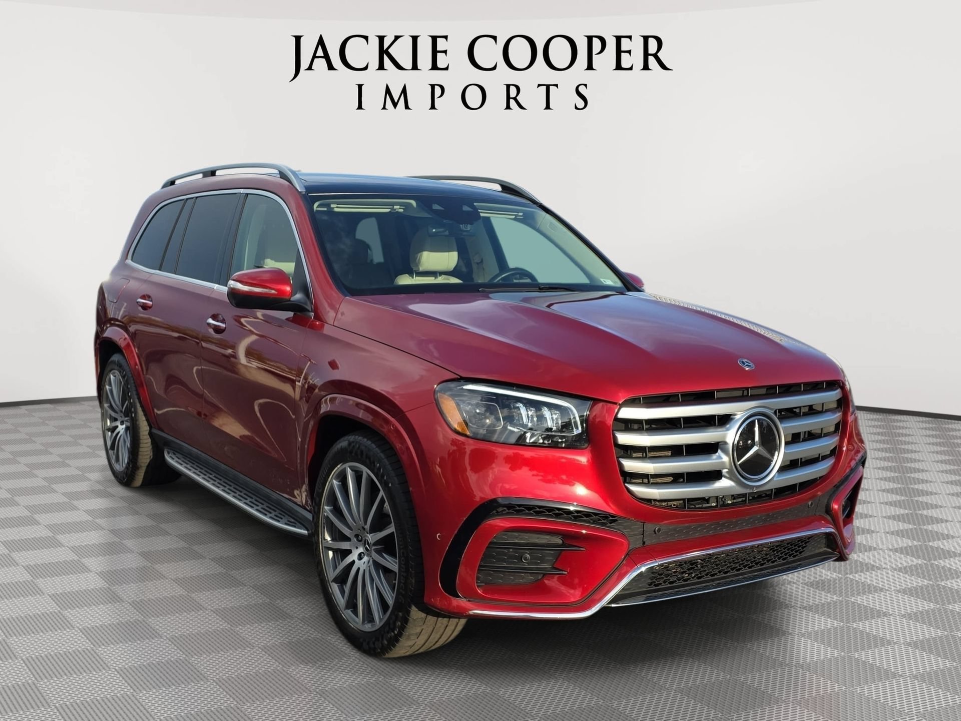 Used 2024 Mercedes-Benz GLS 580 4MATIC image 3