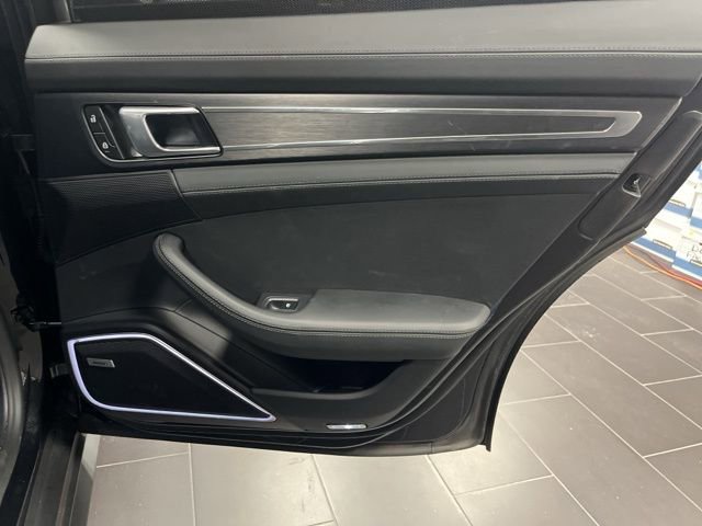 Used 2023 Porsche Panamera image 14