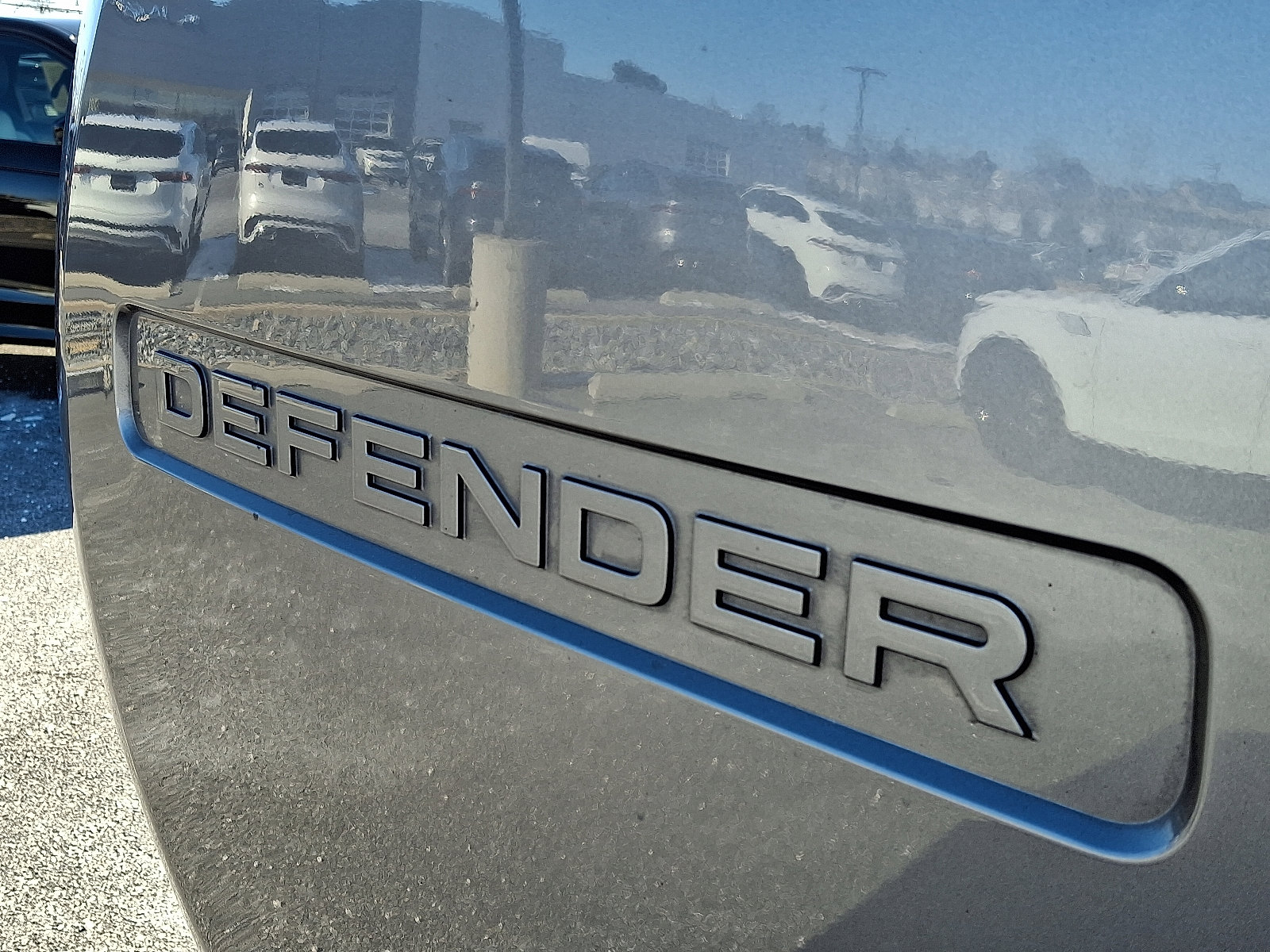 Used 2024 Land Rover Defender 110 X-Dynamic SE image 30