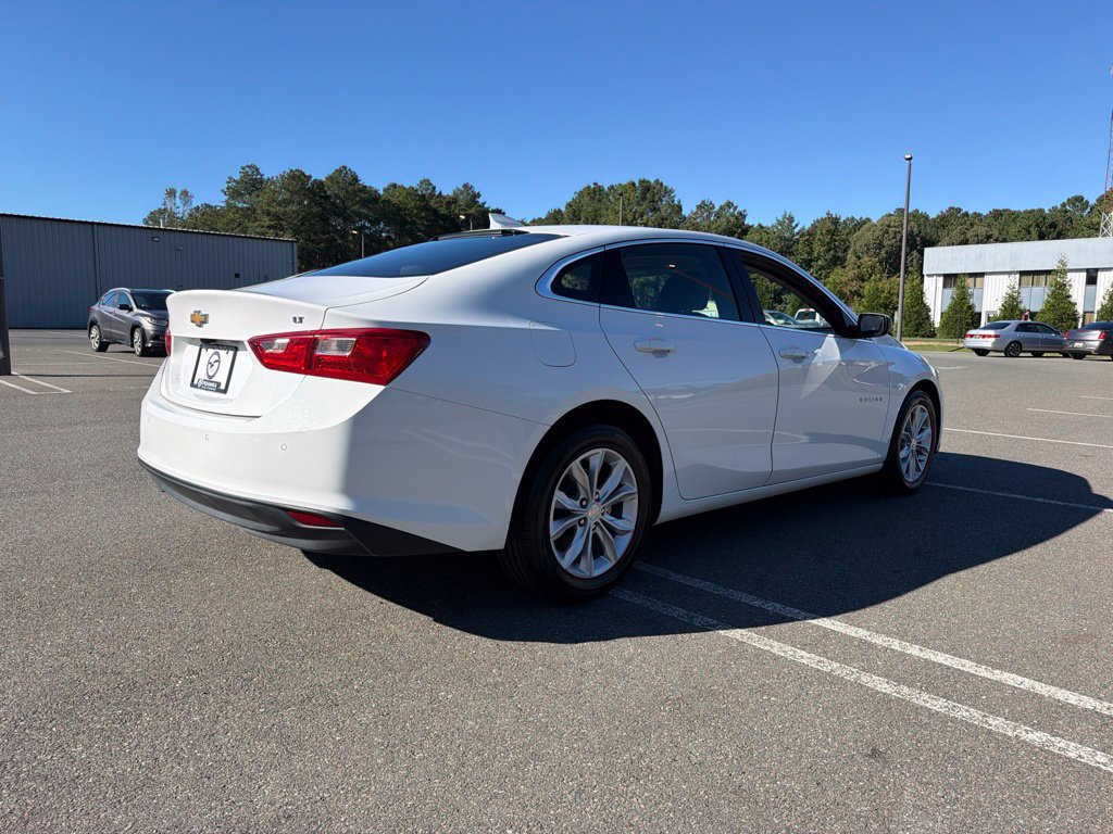 Used 2025 Chevrolet Malibu LT FWD image 5