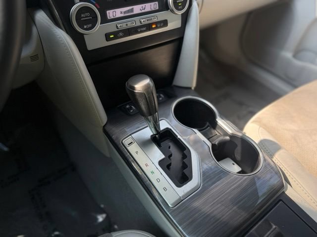 Used 2012 Toyota Camry XLE w/ Leather Pkg FWD image 34