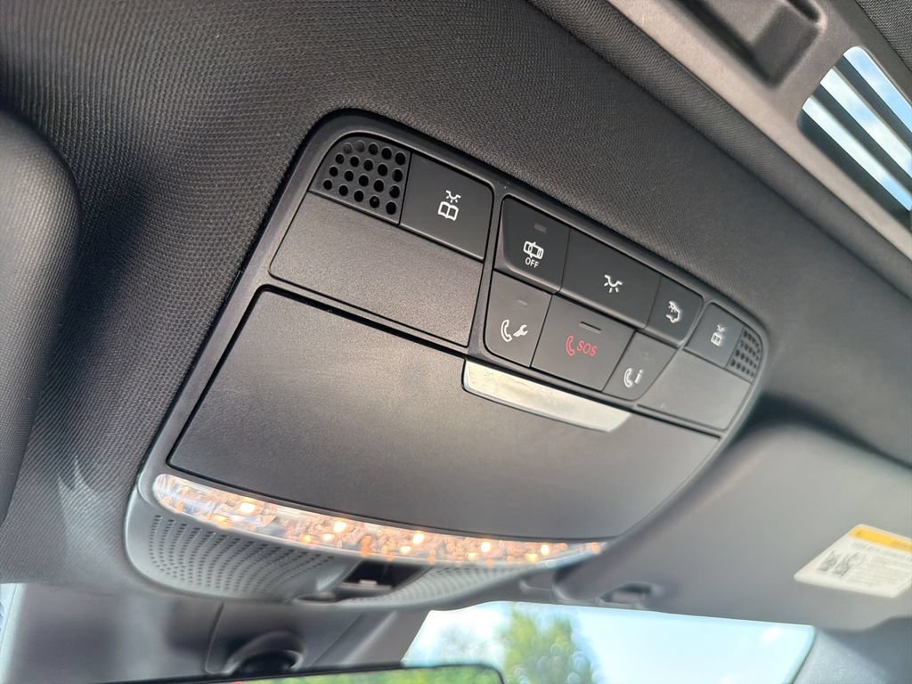 Used 2018 Mercedes-Benz E 300 image 31