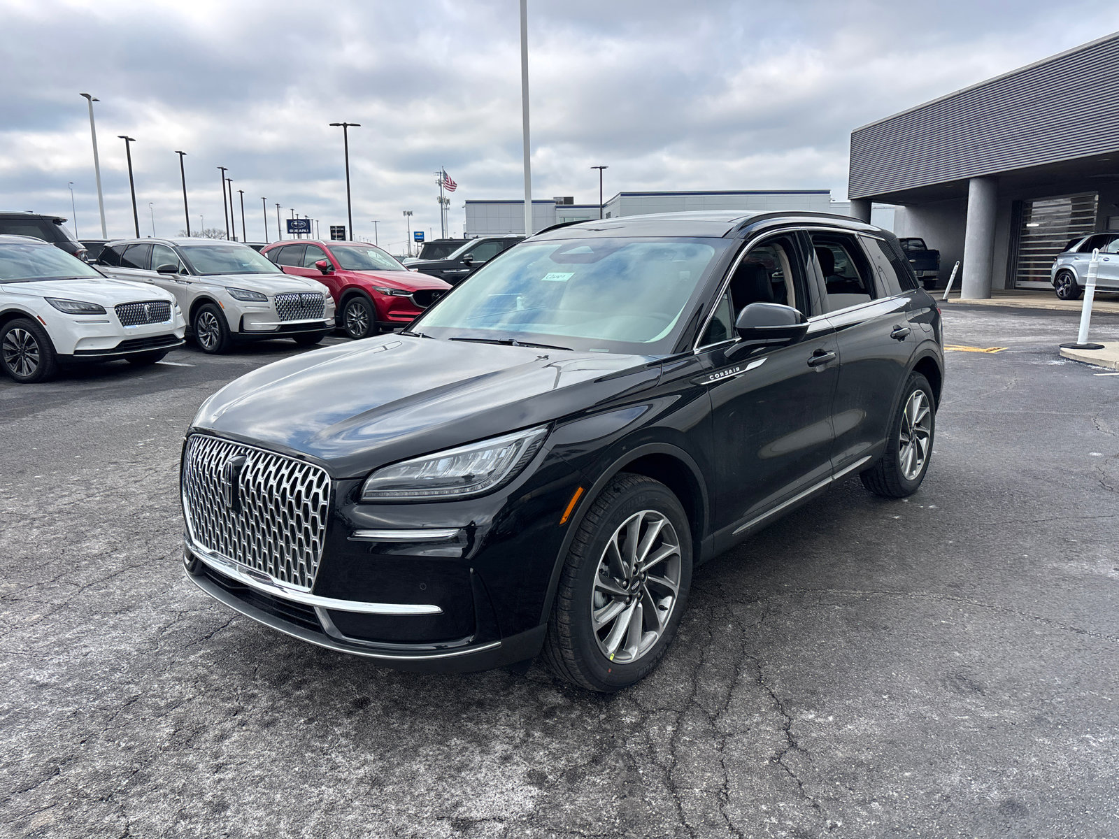 New 2026 Lincoln Corsair Premiere image 3