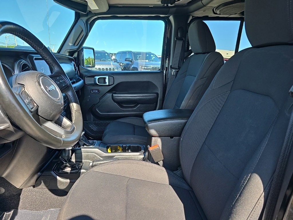 Certified 2022 Jeep Gladiator Willys image 19