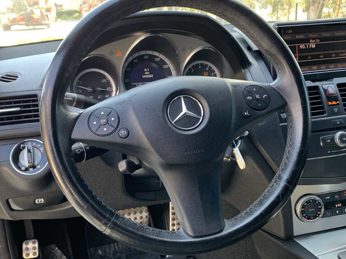Used 2009 Mercedes-Benz C 300 Sport image 16