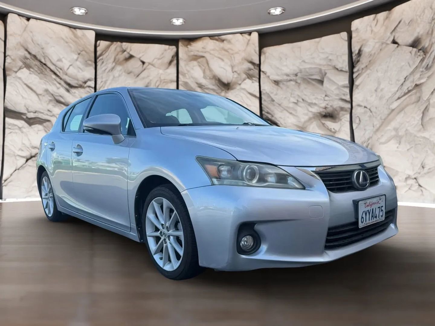 Used 2013 Lexus CT 200h w/ Premium Pkg w/Navigation FWD image 3