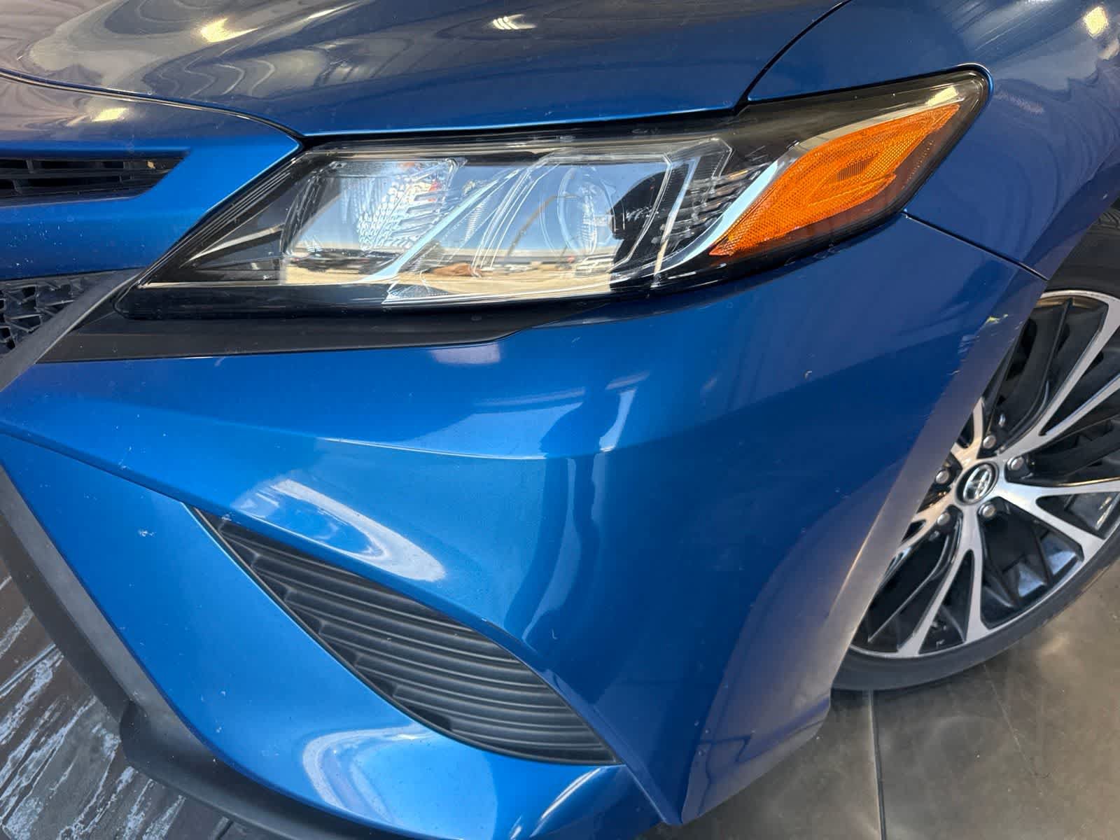 Used 2019 Toyota Camry SE w/ Carpet Mat Package FWD image 9
