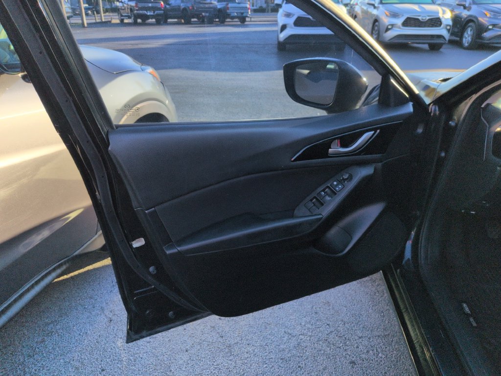 Used 2016 MAZDA MAZDA3 i Sport FWD image 8