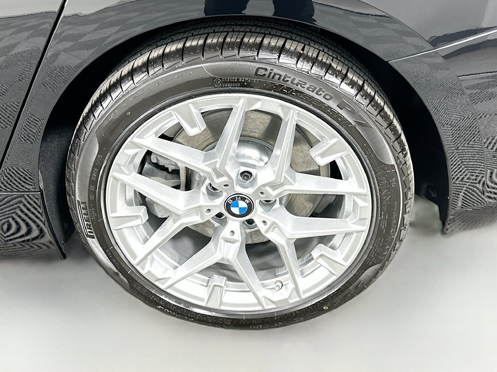 Used 2026 BMW 330i Sedan w/ Convenience Package RWD image 23