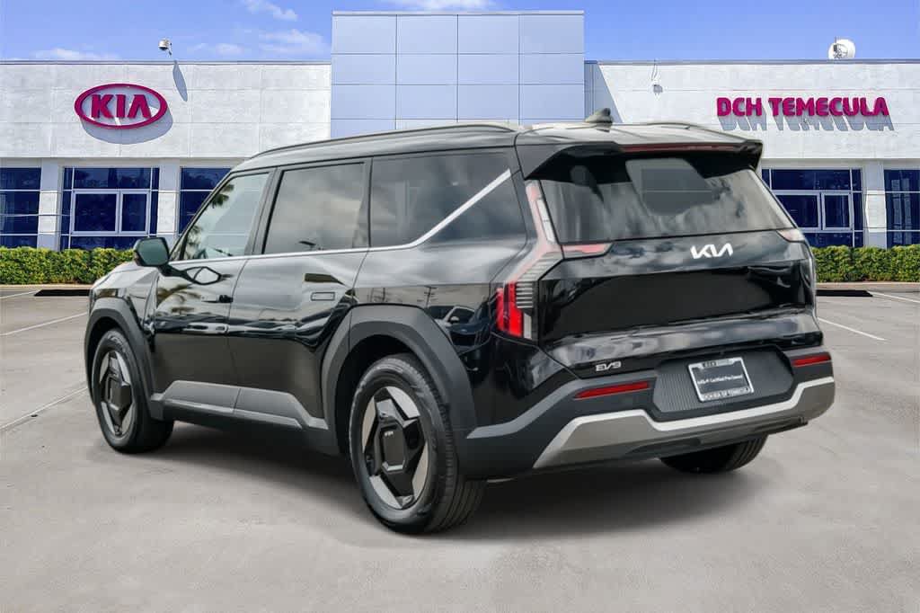 Certified 2024 Kia EV9 Wind AWD/4WD image 6