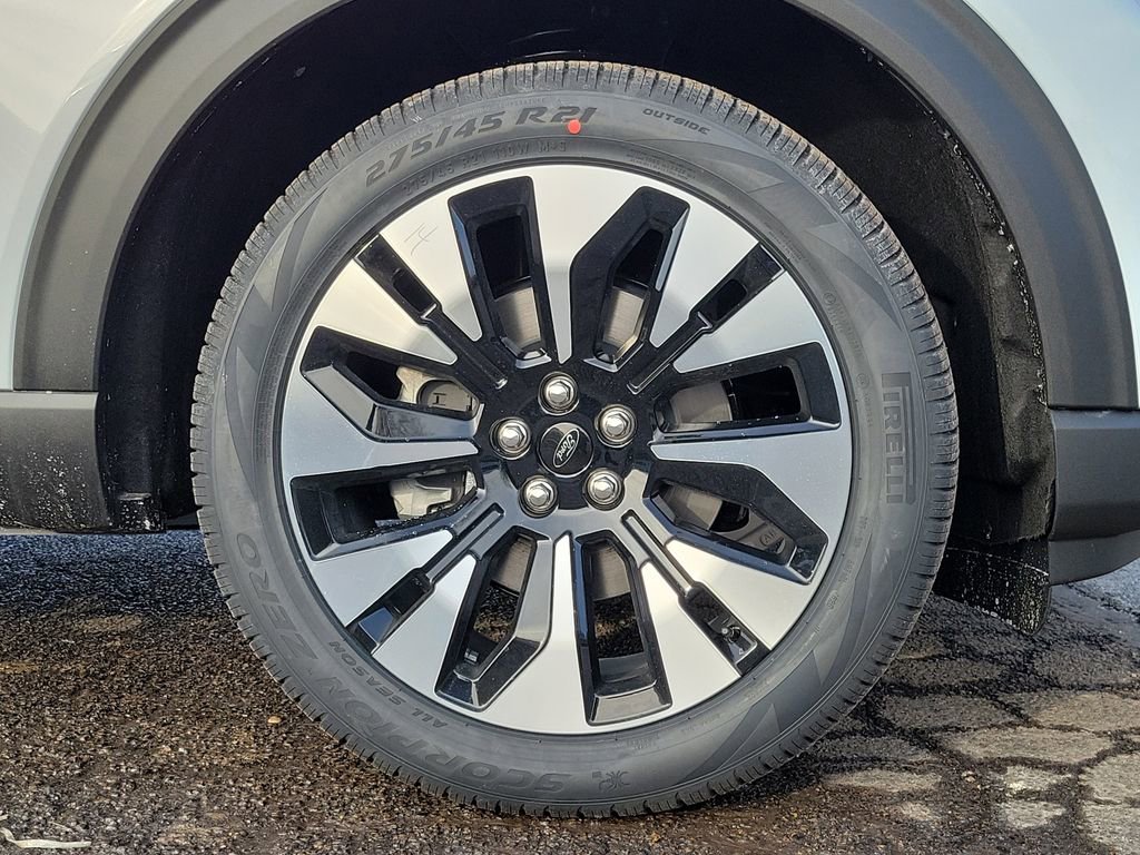 New 2026 Ford Explorer Platinum w/ LUX Leather Package image 9