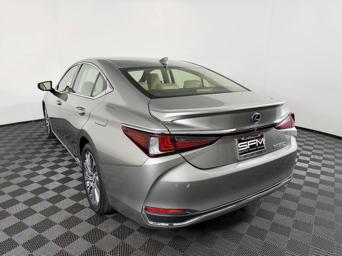 Used 2019 Lexus ES 300h w/ Premium Package FWD image 16