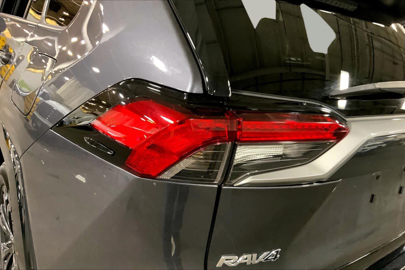 Used 2023 Toyota RAV4 XSE AWD/4WD image 29