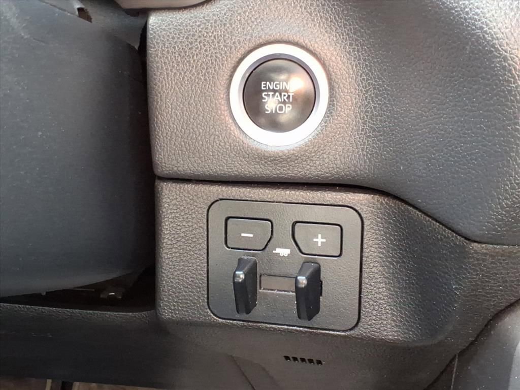 Used 2022 Toyota Tundra Limited w/ Power Package image 23