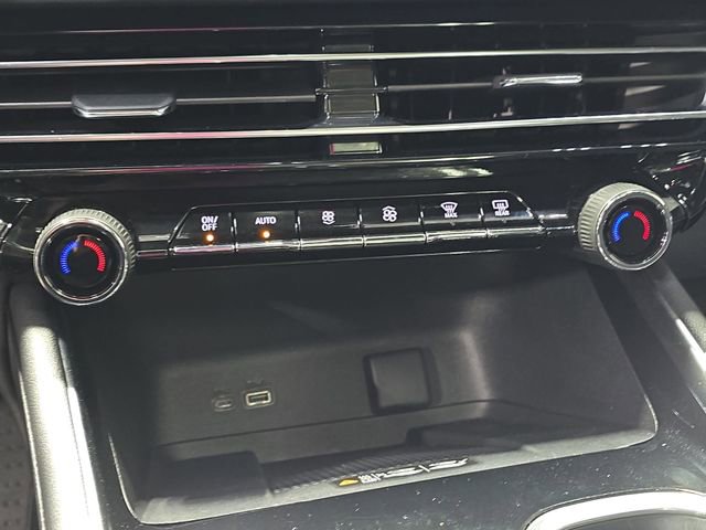 New 2026 Chevrolet Traverse RS w/ LPO, Floor Liner Package image 25